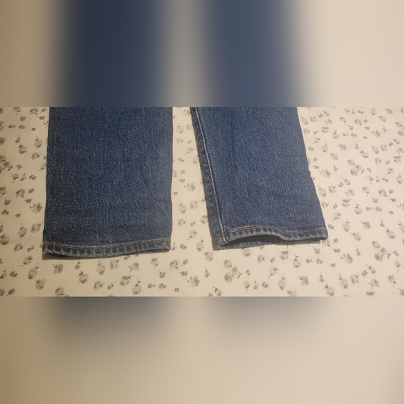 Levi's Wedgie - Picture 5 of 6